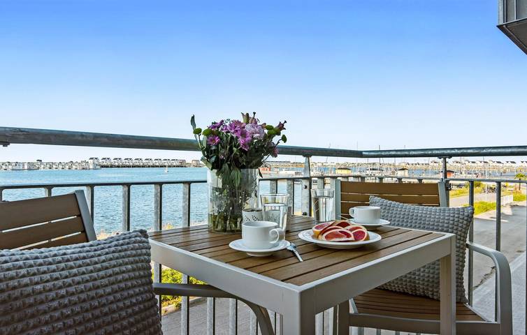 Ganze Ferienwohnung, Apartment mit Meerblick, Terrasse und Parkplatz, 1 km zum Strand in Olpenitz, Kappeln