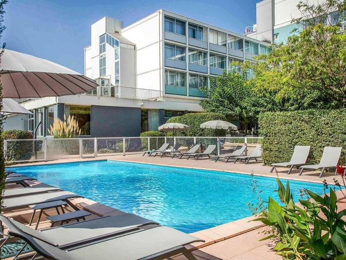 Hôtel pour 3 personnes, avec piscine et jardin