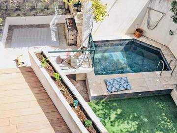 Gîte pour 8 personnes, avec jardin ainsi que piscine et vue à Seillons-Source-d'Argens