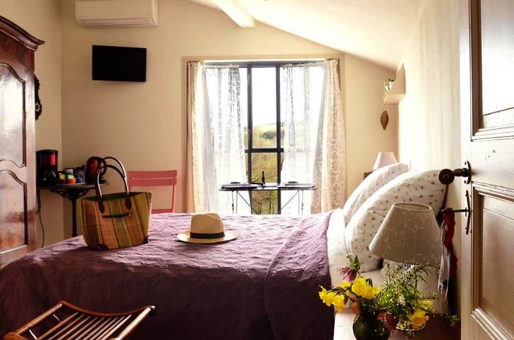 Location de vacances pour 3 personnes, avec vue et jardin, animaux acceptés à Hauterives - 2