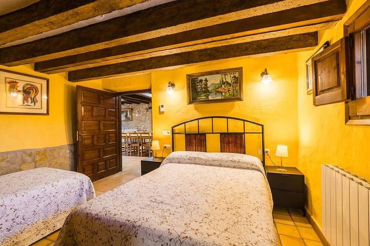 Gîte rural pour 20 personnes, à 45 minutes de Barcelone, Bbq, Wifi in Riudarenes, Province de Gérone