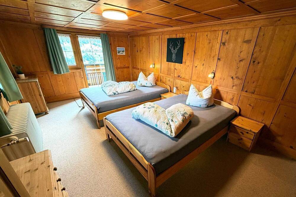 Ganze Wohnung, Ferienwohnung mit zwei Schlafzimmern und Balkon in Hirschegg Kleinwalsertal, Mittelberg