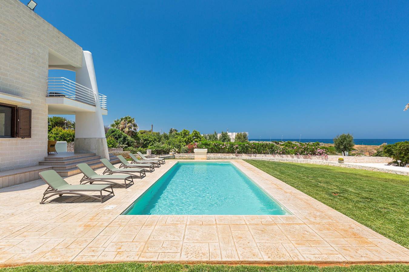 Villa für 9 Personen mit Garten in Torre Santa Sabina, Carovigno