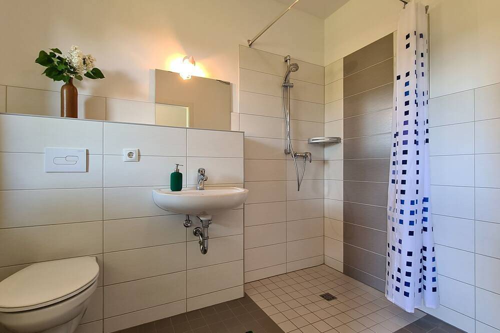 Ganze Wohnung, Haselnuss in Thesenvitz, Parchtitz