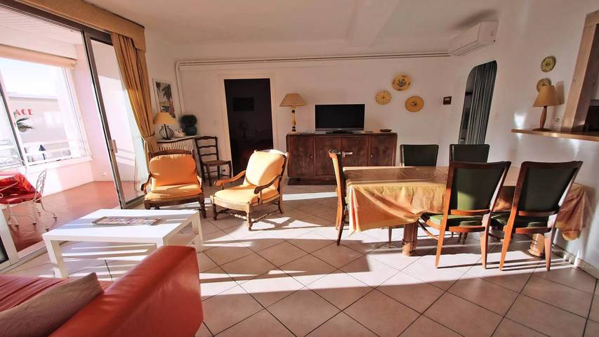 Gîte pour 7 personnes, avec vue et terrasse dans Casino De Sainte Maxime - 3