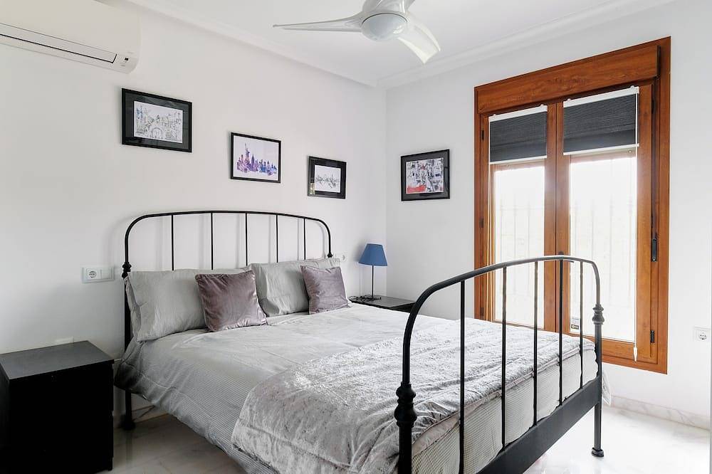 Entire apartment, La Finca Golf Barbara Anns west facing garden views to club house, Wifi Aircon in Orihuela, Costa Blanca