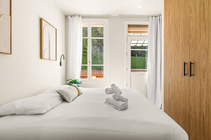 Apartamento entero, 625 Liberation - Lot 6 in Saint-Laurent-du-Var, Costa mediterránea (Francia)