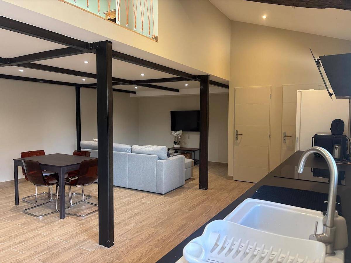 Appartement entier, Loft Andy in Suze-la-Rousse, Région de nyons