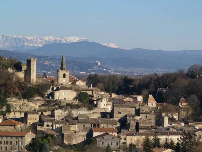 Vacation rental for 10 people, kid friendly in France