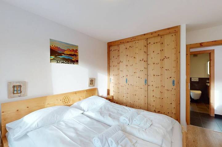 Apartamento entero, Luminoso apartamento de 2 habitaciones con ca. in Corvatsch, Silvaplana