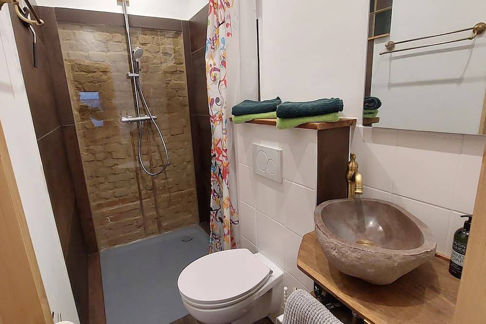Ganze Wohnung, Moosgrün Ferienzimmer 1 - Eastside in Fürstenberg/Havel, Ruppiner Seenland