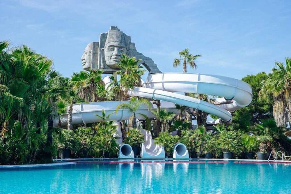 Zecamping 5* familial espace aquatique locatif Tv Lv clim 32m2 5 pers in Crevillent, Alicante Province