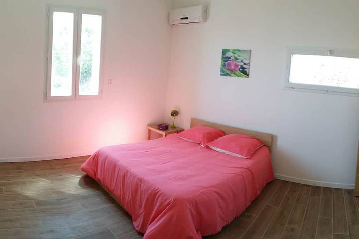 Location de vacances pour 8 personnes, avec jacuzzi et piscine, animaux acceptés à Cerbère - 3