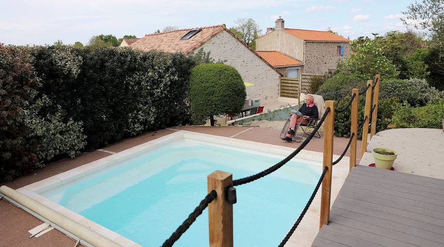 Chambre d’hôte pour 2 personnes, avec piscine ainsi que jardin et jacuzzi en Vendée - 3