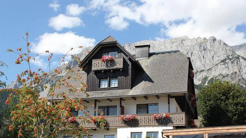 Ferienwohnung für 2 Personen, mit Garten und Balkon in Ramsau am Dachstein