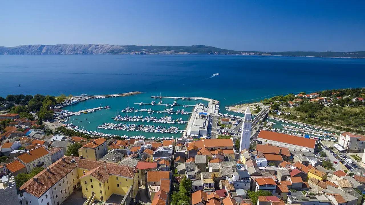 Ferienhaus für 9 Personen (200 m²) in Novi Vinodolski in Novi Vinodolski, Primorje-Gorski Kotar