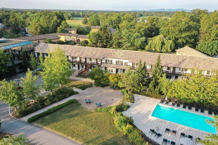 Hôtel pour 2 personnes, avec piscine et jardin, animaux acceptés