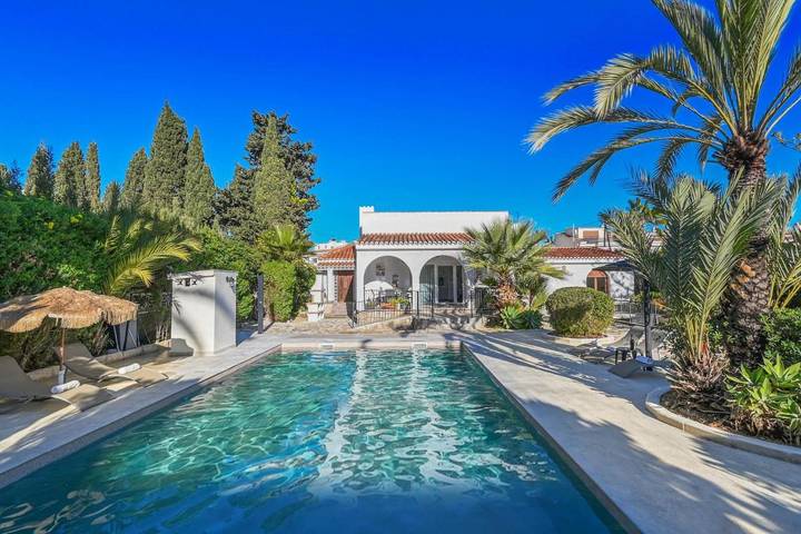 Casa rural para 8 personas, con Terraza además de Jardín y Piscina en San Juan de Alicante