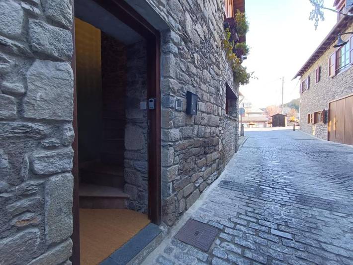 Gîte pour 5 personnes, avec vue et balcon dans Arties - 3