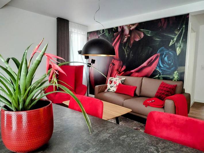 Ferienwohnung für 6 Personen, mit Balkon und Terrasse sowie Garten und Ausblick in Bad Urach