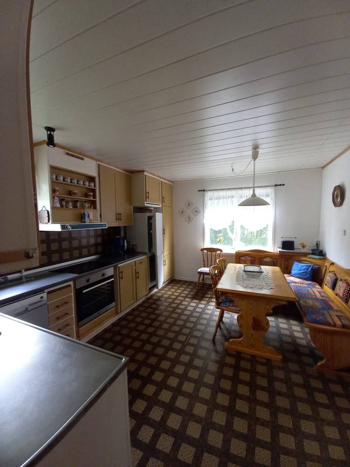 Rot-weisses Ferienhaus in Småland in Seenähe mit Boot in Kronoberg