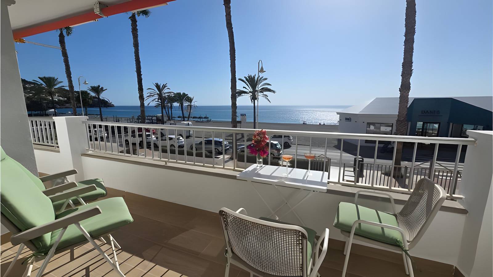 Entire apartment, Apartment 'La Herradura' with Sea View, Wi-Fi and Air Conditioning in La Herradura, Almuñecar