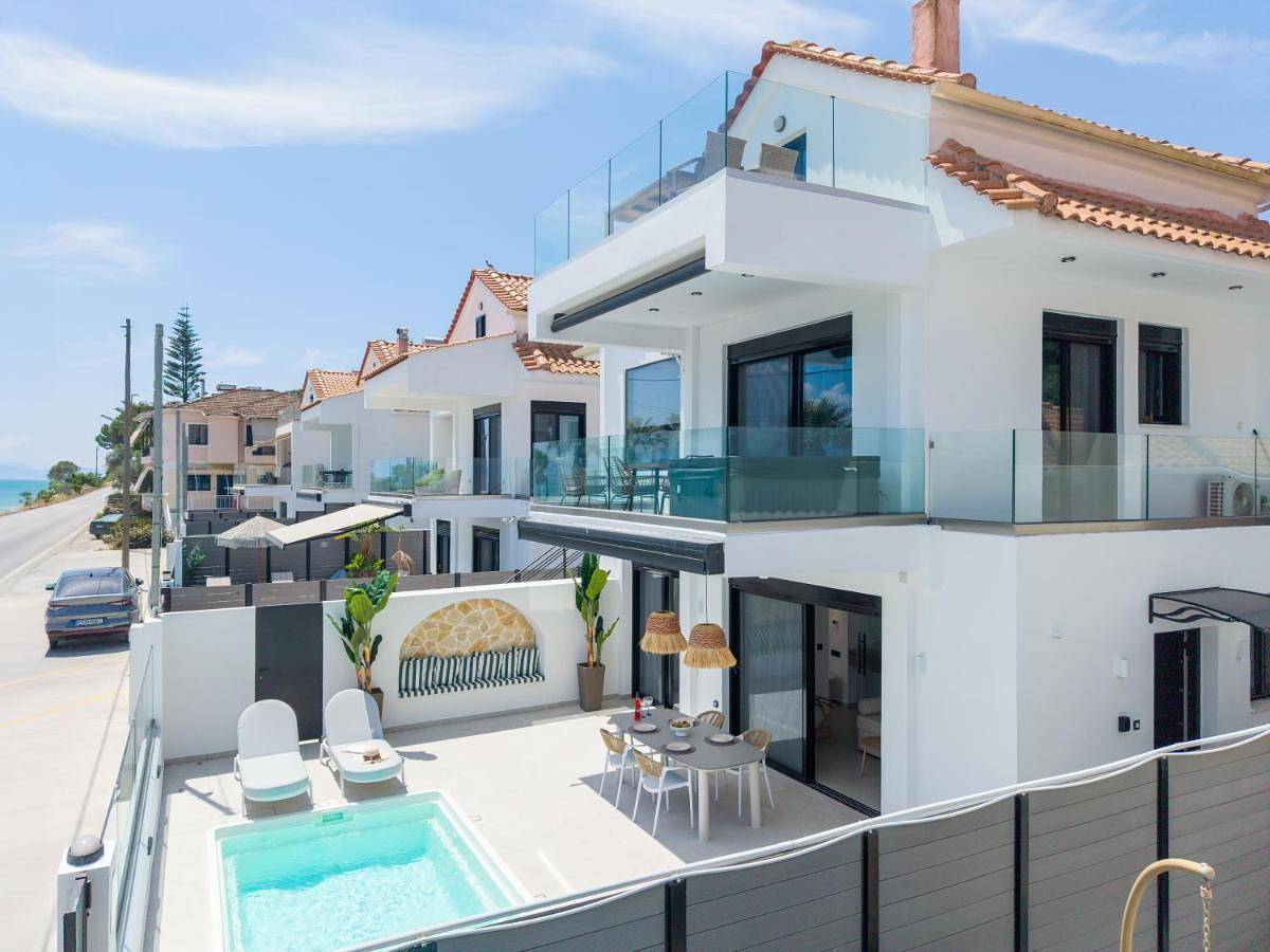 Ciel Seafront Suites - Lefkada in Ligia, Grèce