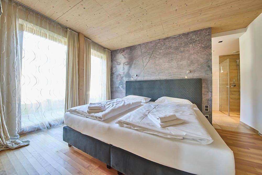 Geheel appartement, Spacious 5-bedroom apartment with fitness room, Wifi in wonderful Maishofen in Maishofen, Kitzbüheler Alpen