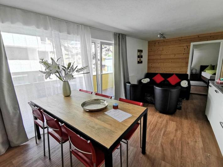 Chambre d’hôte pour 4 personnes, avec Terrasse à Loèche-les-Bains