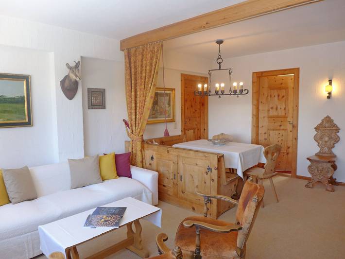 Baita per 4 persone, con balcone e giardino a Sankt Moritz