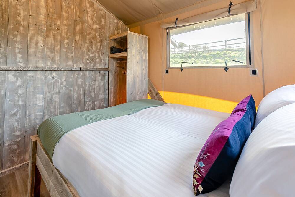 Sea View 2 Bed Hot Tub Safari Tent - Foxglove in Exmoor