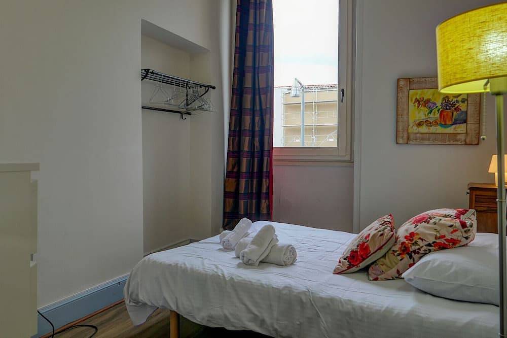 Apartamento entero, Apartamento \"La Terrasse\", situado en el corazón del pueblo de Saint-Paul-Trois-Châteaux in Saint-Paul-Trois-Châteaux, Región de Nyons