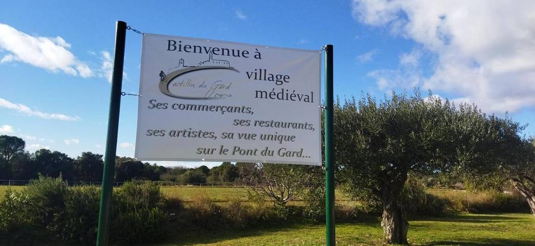 Gîte pour 2 personnes, avec jardin et vue à Castillon-du-Gard - 2