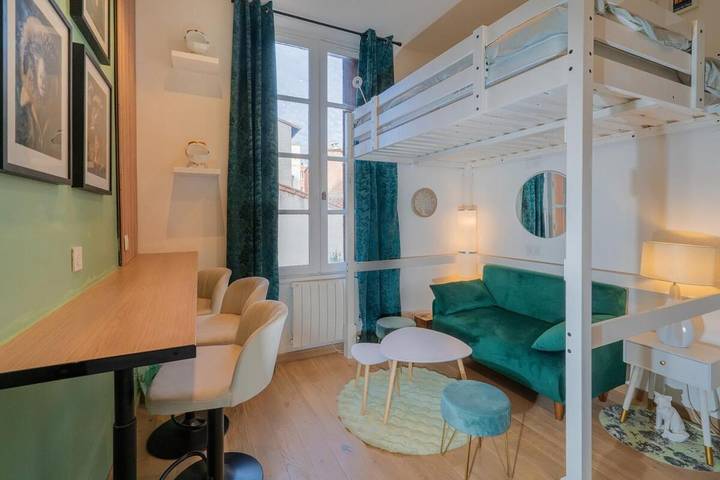 Gîte pour 2 personnes, avec jardin et vue dans Gare De Toulouse Matabiau