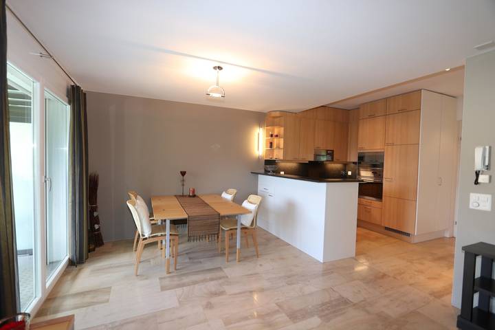 Ferienwohnung für 2 Personen, mit Ausblick und Garten sowie Balkon in Davos