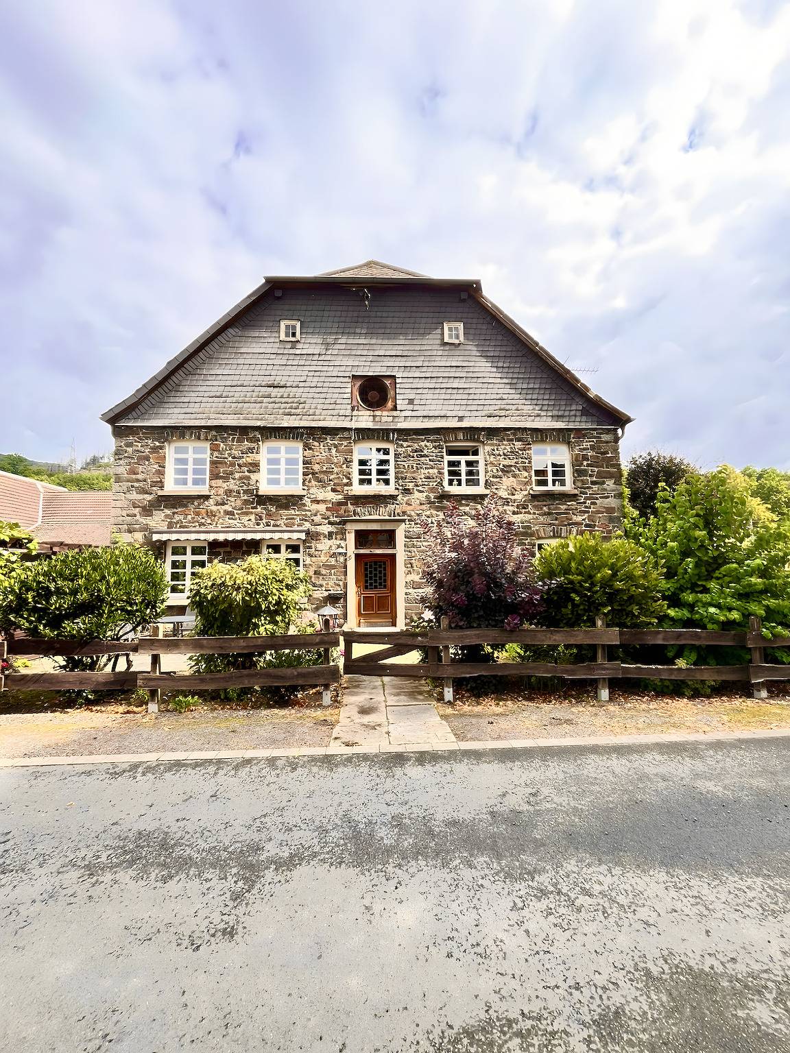 Bauernhaus 'Kempers Auszeit' mit Bergblick, privater Terrasse und Wlan in Plettenberg, Märkischer Kreis
