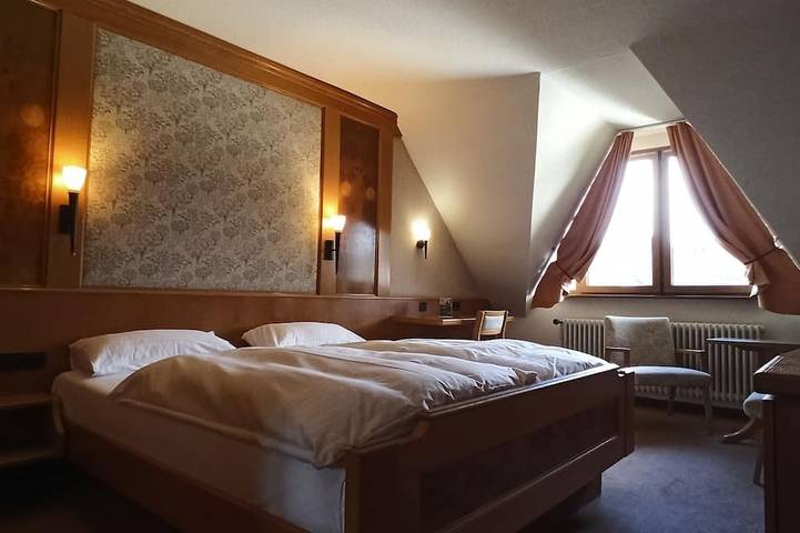 Ganze Wohnung, Doppelzimmer Comfort, Retro ohne Balkon, 1 Doppelbett in Donaueschingen, Mittlerer Schwarzwald