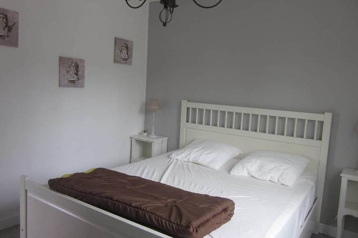 Location de vacances pour 6 personnes, avec jardin et terrasse ainsi que jacuzzi et sauna à Plouezoc'h - 2