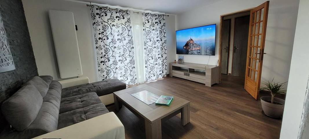 Location de vacances pour 6 personnes, avec vue et jardin à Mont-Dol - 2