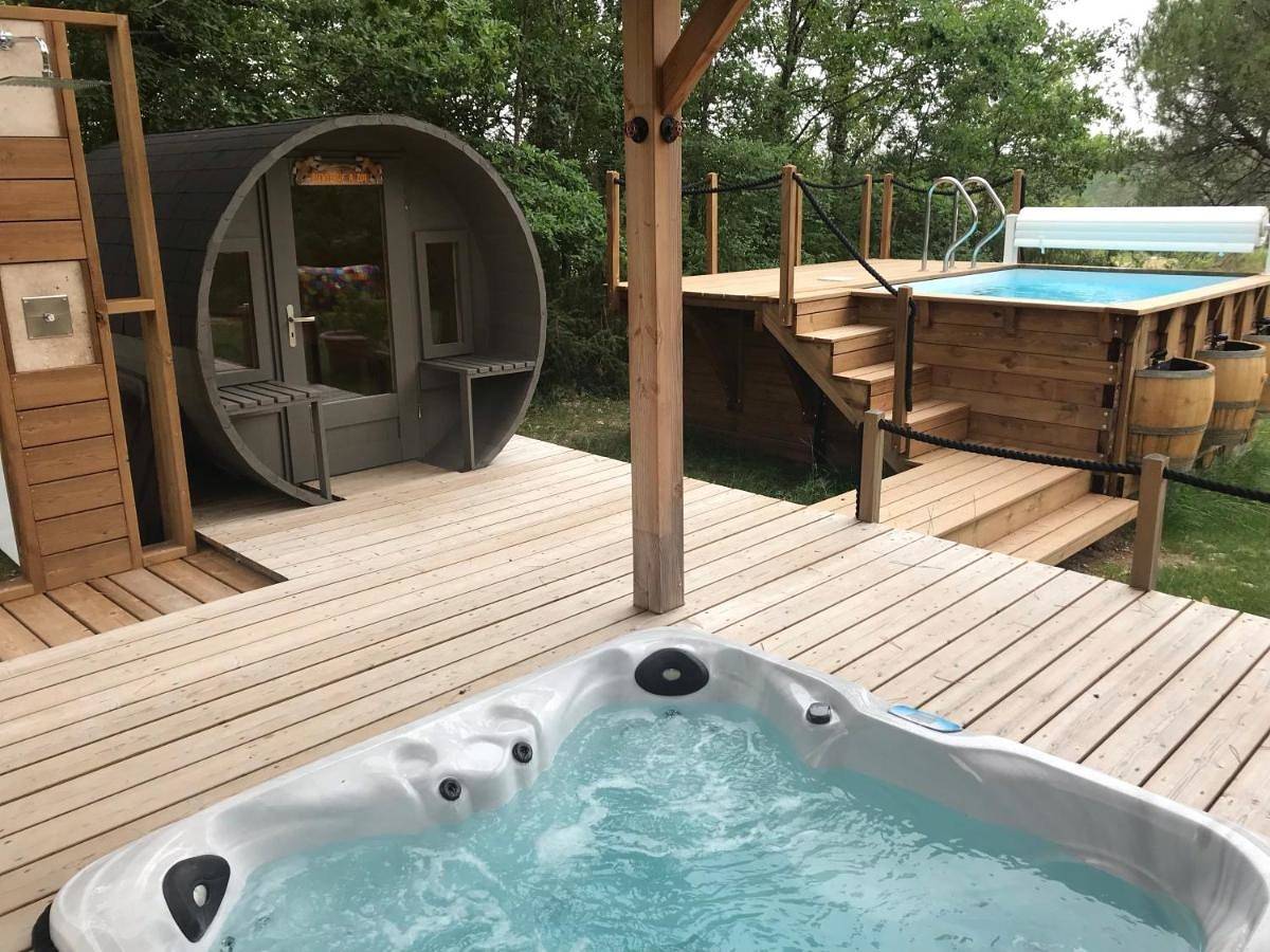 La Cabane à Papi in Thénac, Périgord Pourpre
