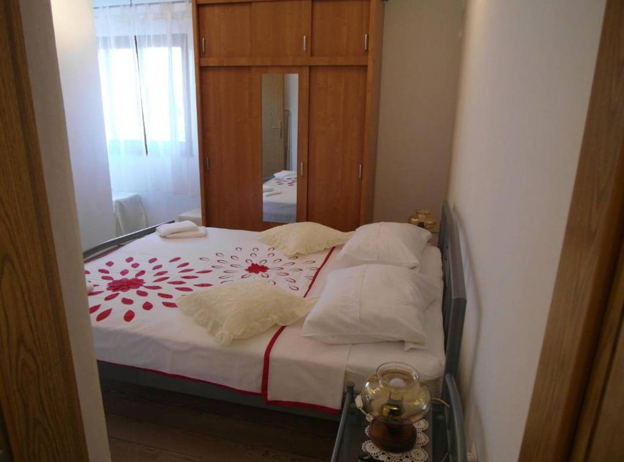 Ganze Wohnung, Ferienwohnung für 2 Personen in Bilice, Šibenik-Knin