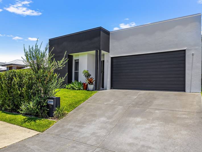 Holiday rental for 8 people, with pool, child-friendly in Peregian Beach