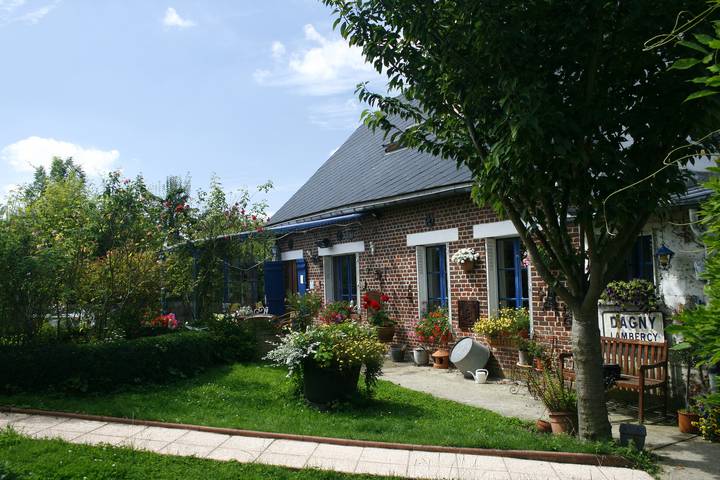 Gîte pour 4 personnes, adapté aux familles dans Dagny-Lambercy