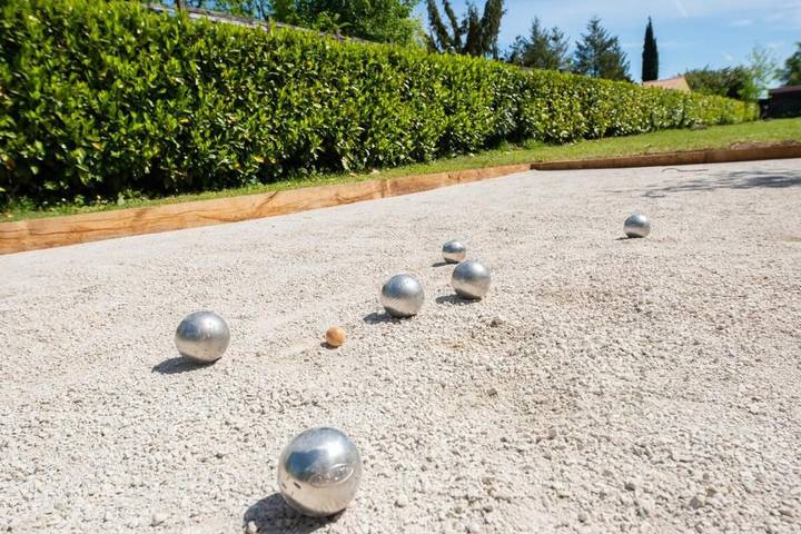 Location de vacances pour 13 personnes, avec vue ainsi que piscine et jardin, adapté aux familles à Haimps - 4