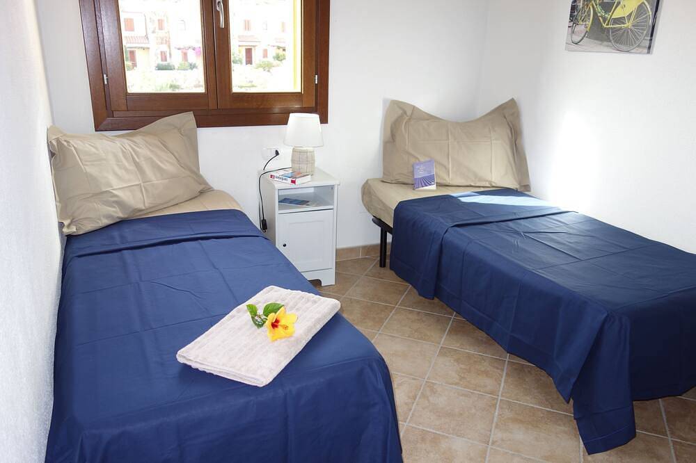 Wunderschönes Reihenhaus mit Pool, Terrasse und Meerblick in Lu Fraili di Sopra, San Teodoro