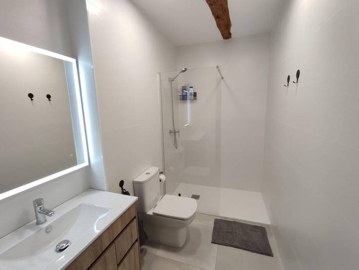 Gîte pour 4 personnes, avec balcon et vue à La Pobla de Lillet - 3