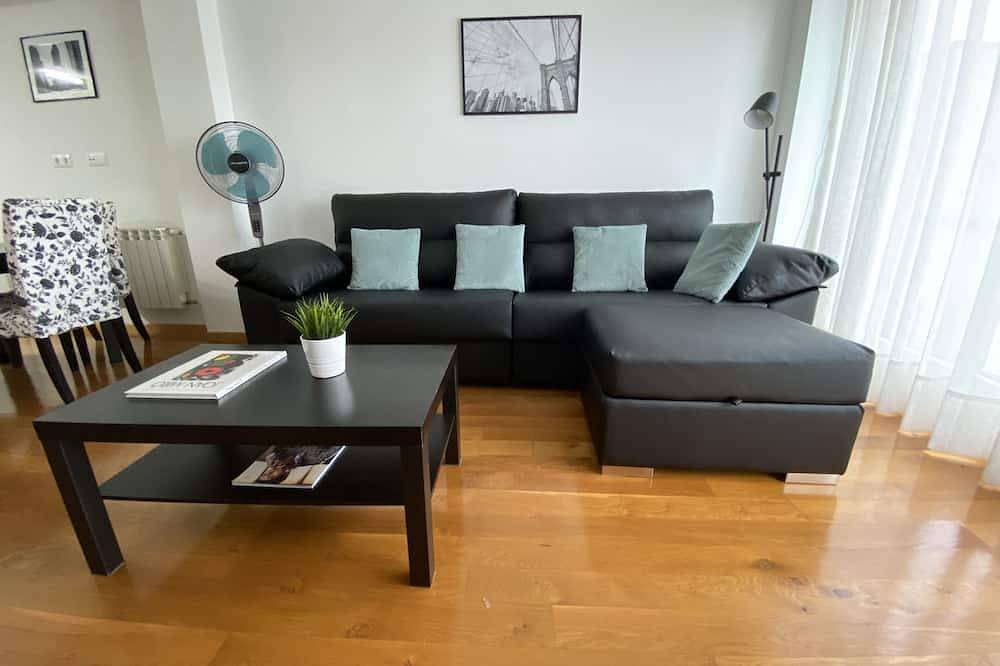 Apartamento entero, Apartamento Atlantis  2 Llaves + Plaza Parking Garaje Gratis + Wifi in Camargo, Costa de Cantabria