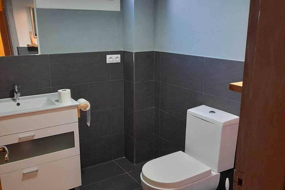 Entire apartment, The beautiful house in Urbanizacion Montcabrer, Cabrils