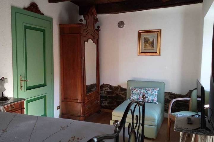Ganze Wohnung, Bauernhaus aus Stein von 1872 in den meisten ‚die Ruhe und Stille. in Colma (Cesara), Cesara