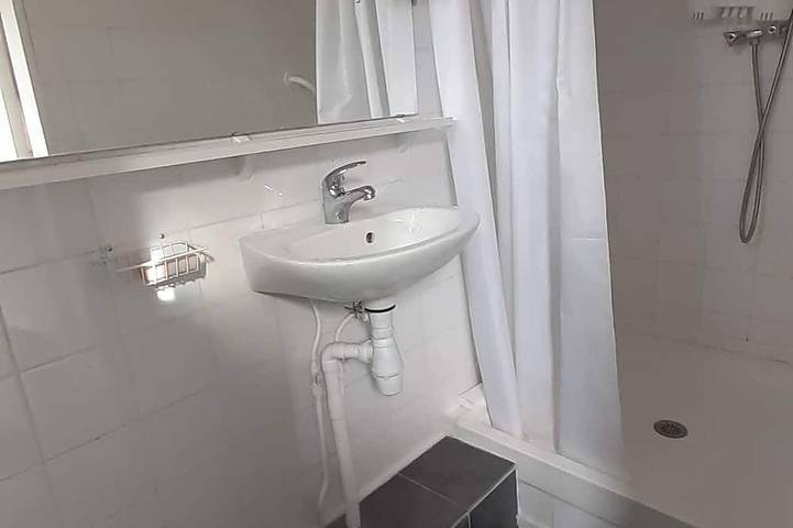 Maison 2 Personnes Avec Garage Terrasse 5 Minutes Tour Magne/proche Centre Ville in Nîmes, Nimes und Umgebung